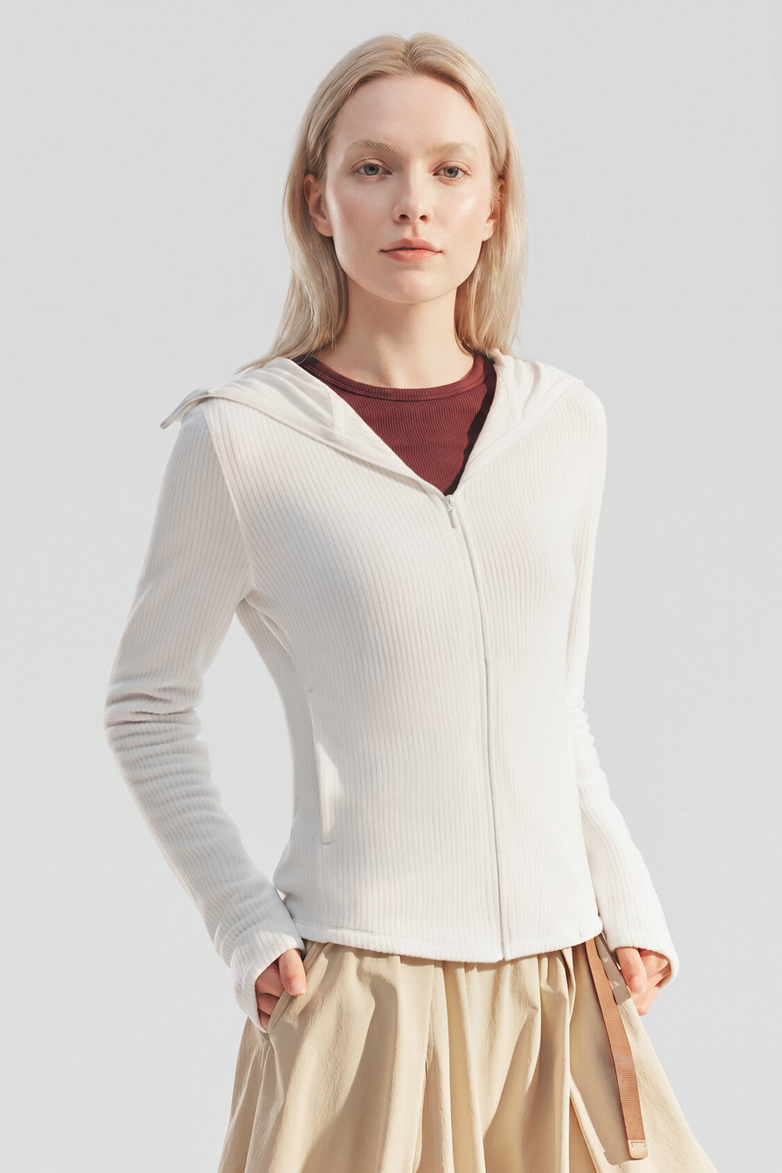 Damen-Fleecejacke mit schmaler Passform und Sonnenschutz UV008