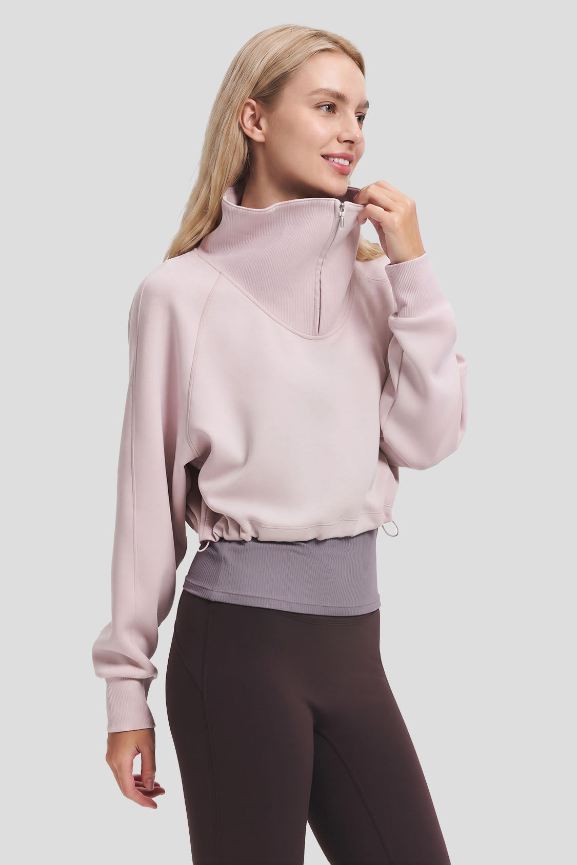 Damen-Sweatshirt mit doppelter Lage, schmaler Passform und halbem Reißverschluss HE022