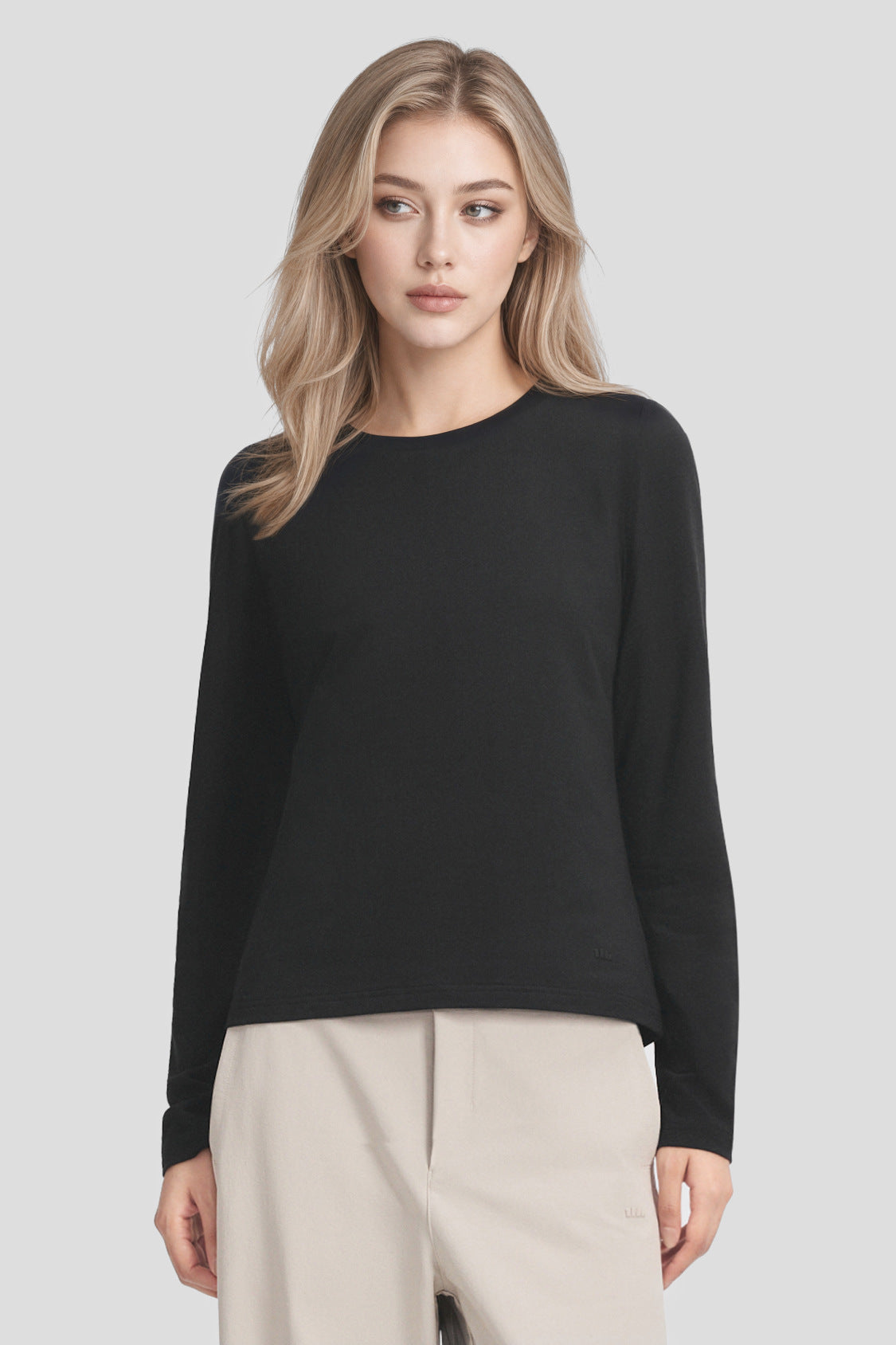 Women's Relaxed-Fit Long-Sleeve T-Shirt CT023