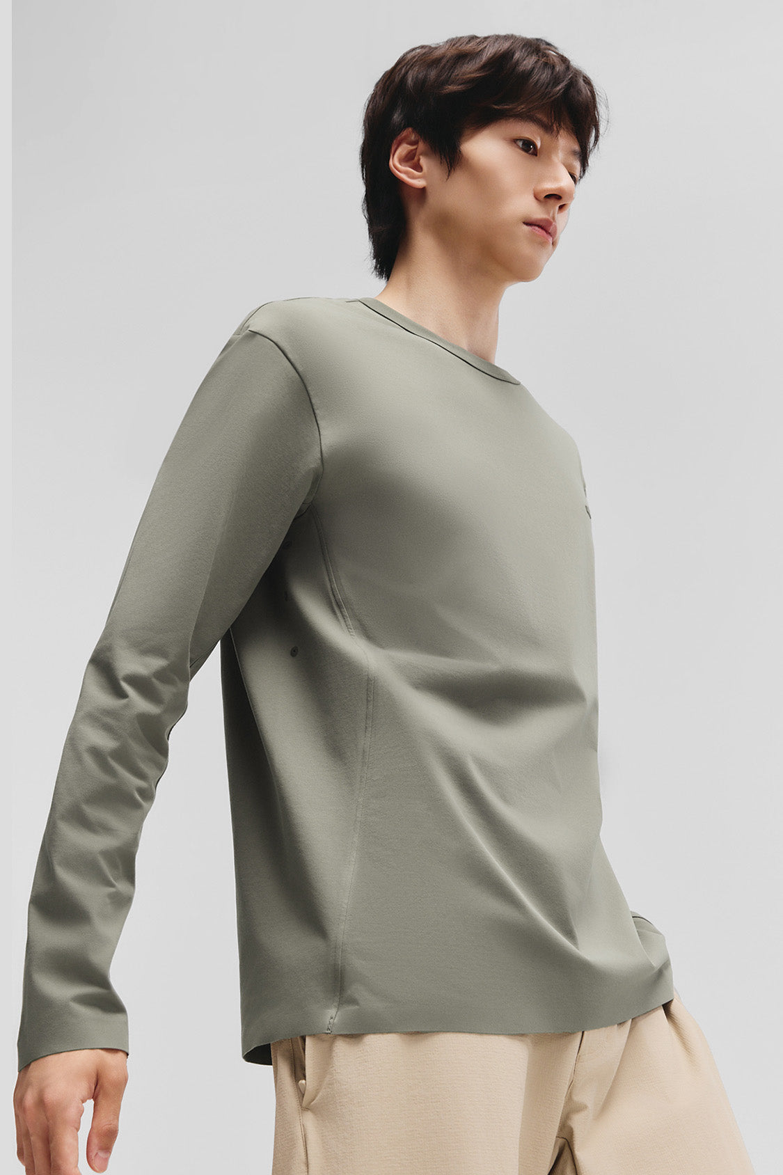 beneunder dryshield mens sweat resistant long sleeve top #color_charcoal