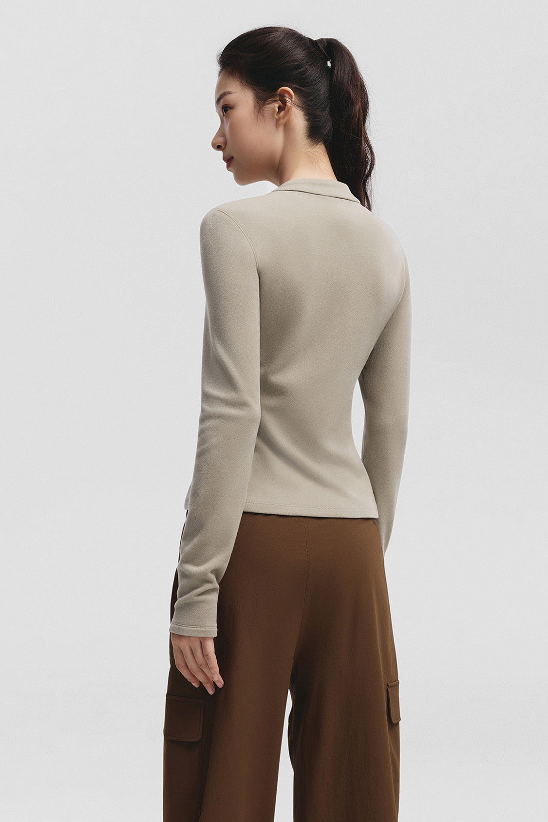 beneunder twintrail womens medium warmth double zip fleece base layer #color_light brown