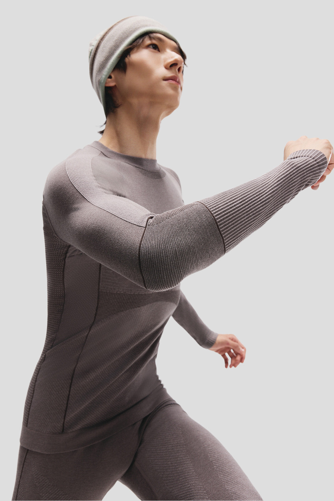 beneunder thermaset mens extra warmth outdoor performance base layer set #color_tan