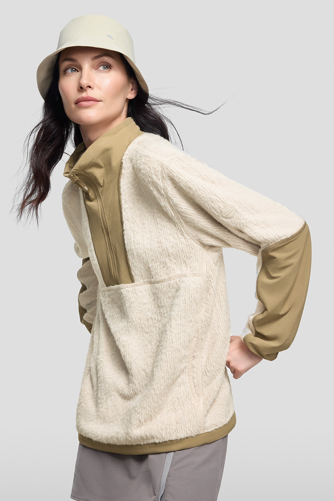 beneunder #color_beige